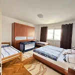 White House * Bihać