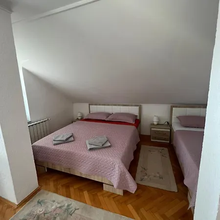 Apartment White House *