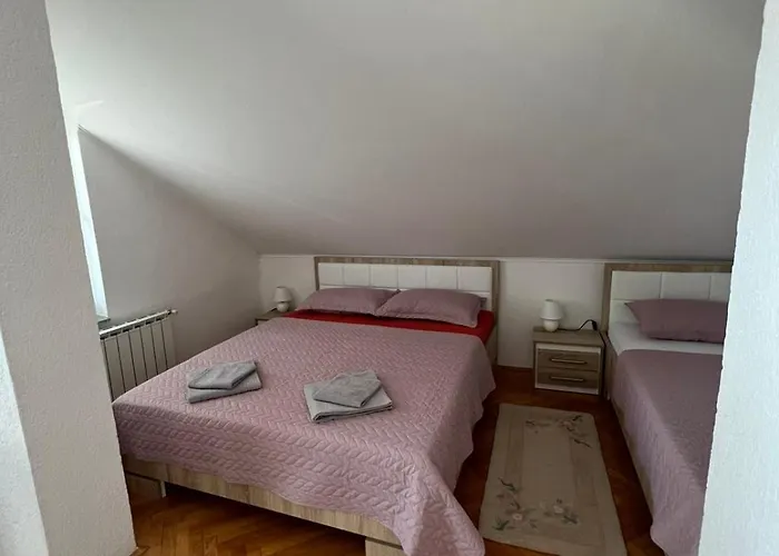 Apartment White House *